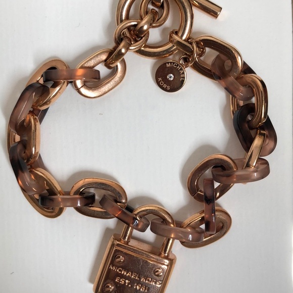Authentic Micheal Kors Bracelet - Picture 8 of 8